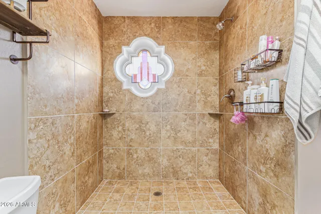 $1,165,000 | 1932 East Beck Lane, Phoenix, AZ 85022