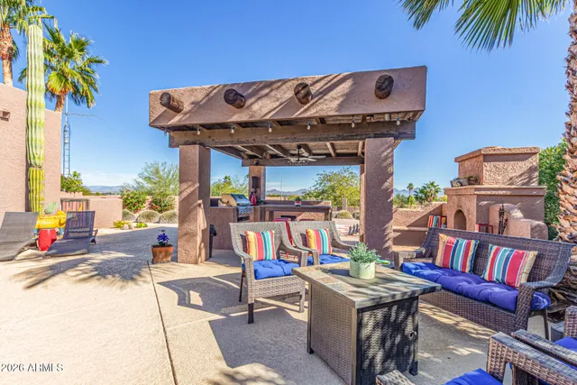 $1,165,000 | 1932 East Beck Lane, Phoenix, AZ 85022