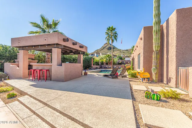 $1,165,000 | 1932 East Beck Lane, Phoenix, AZ 85022