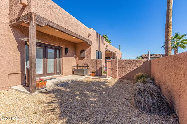 $1,165,000 | 1932 East Beck Lane, Phoenix, AZ 85022