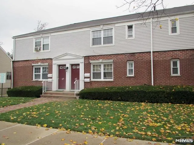$1,735 | 204 Darwin Avenue, Unit A, Rutherford, NJ 07070