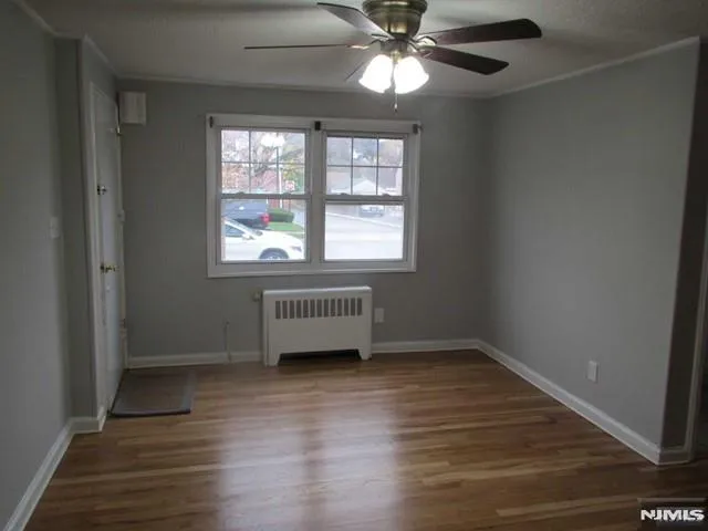 $1,735 | 204 Darwin Avenue, Unit A, Rutherford, NJ 07070