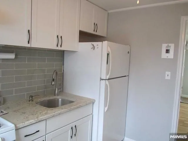 $1,735 | 204 Darwin Avenue, Unit A, Rutherford, NJ 07070