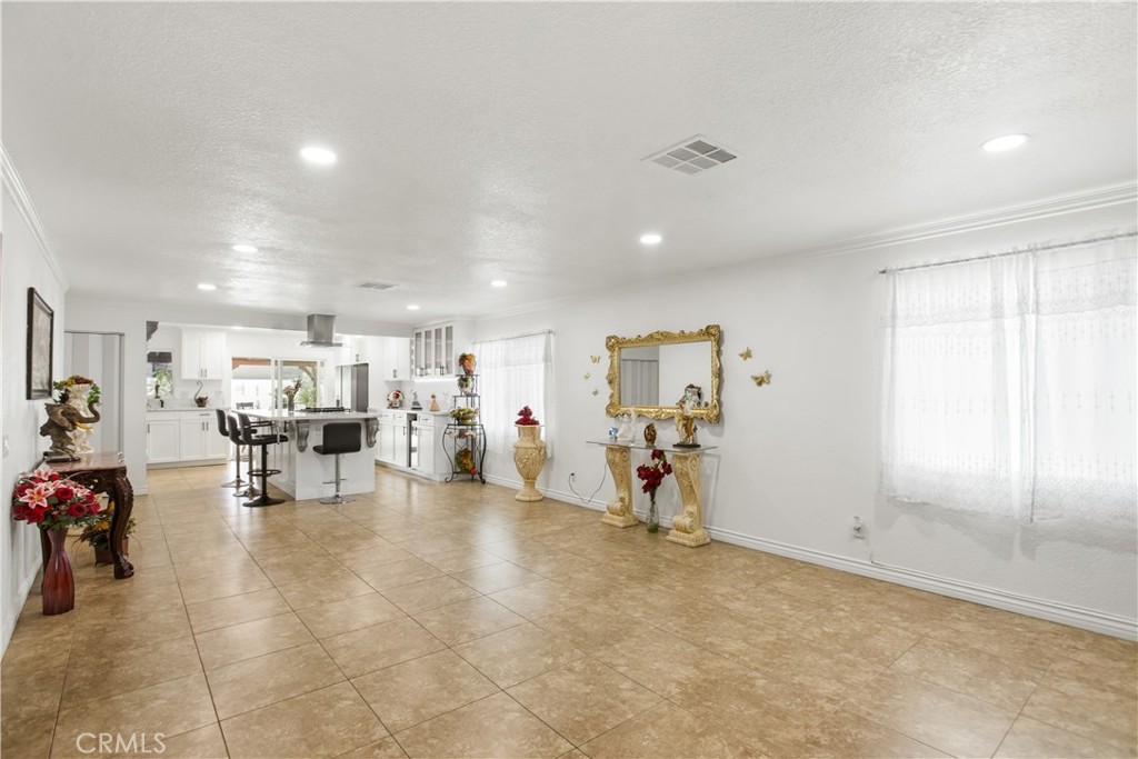 11386 Cambridge Street Riverside, CA 92503 - Photo 7 of 31 Gallery Image 7
