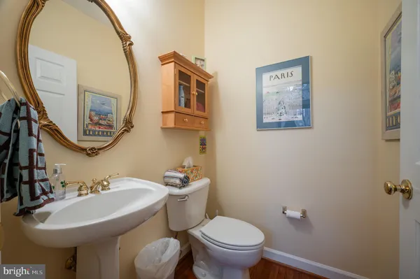 $5,000 | 259 Murtha Street, Alexandria, VA 22304