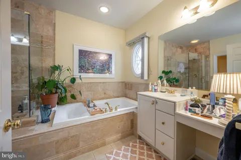 $5,000 | 259 Murtha Street, Alexandria, VA 22304