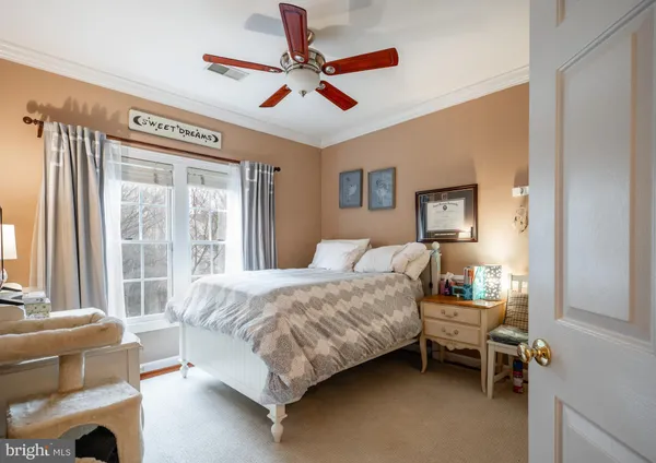 $5,000 | 259 Murtha Street, Alexandria, VA 22304