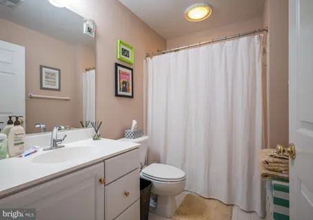 $5,000 | 259 Murtha Street, Alexandria, VA 22304