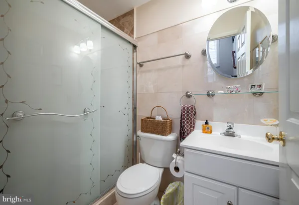 $5,000 | 259 Murtha Street, Alexandria, VA 22304