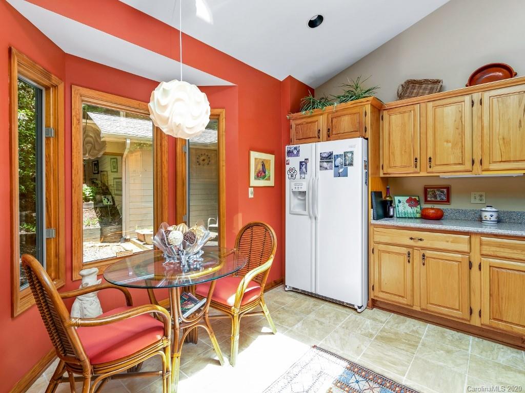 668 Deerlake Road Brevard, NC 28712 - Photo 12 of 33 Gallery Image 12