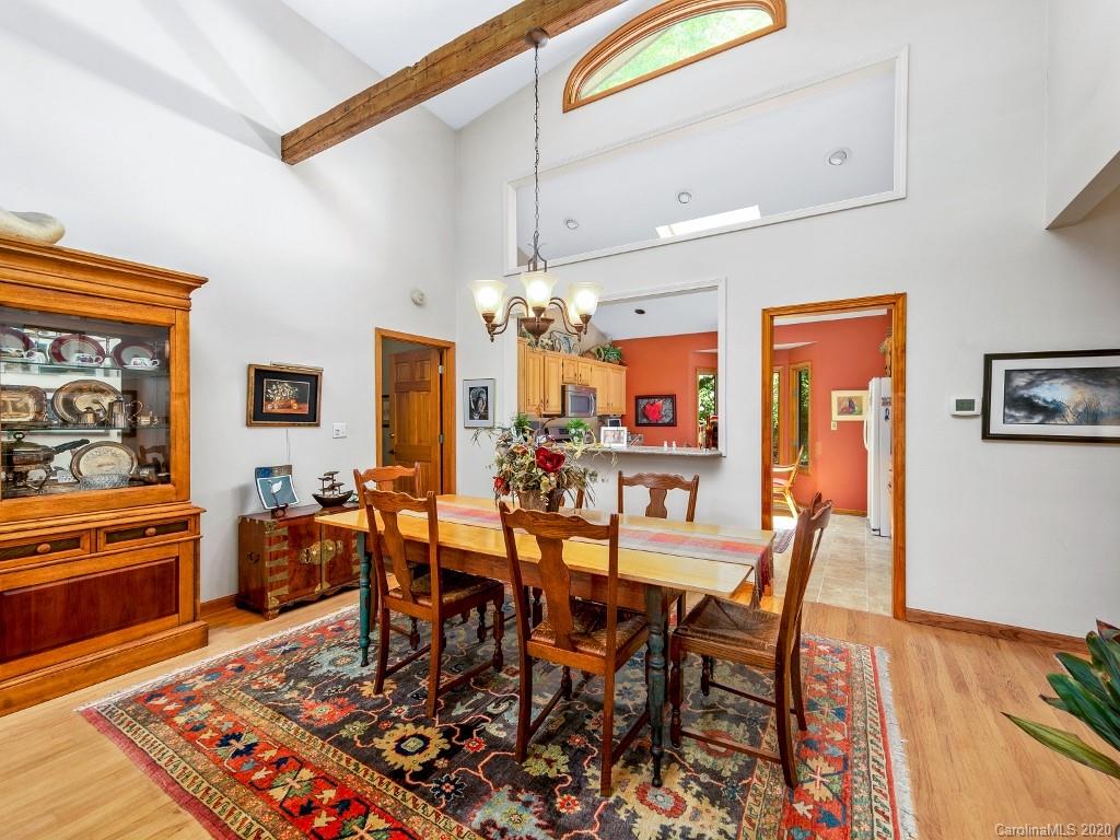 668 Deerlake Road Brevard, NC 28712 - Photo 10 of 33 Gallery Image 10