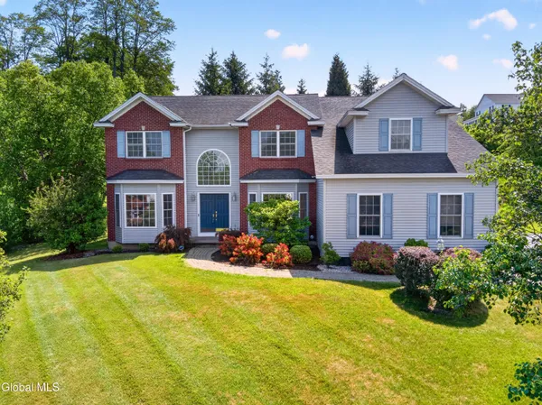 $749,900 | 43 Dyke Road, Colonie, NY 12110