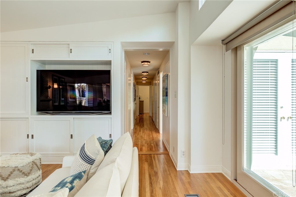 1906 Flournoy Road Manhattan Beach, CA 90266 - Photo 22 of 45 Gallery Image 22