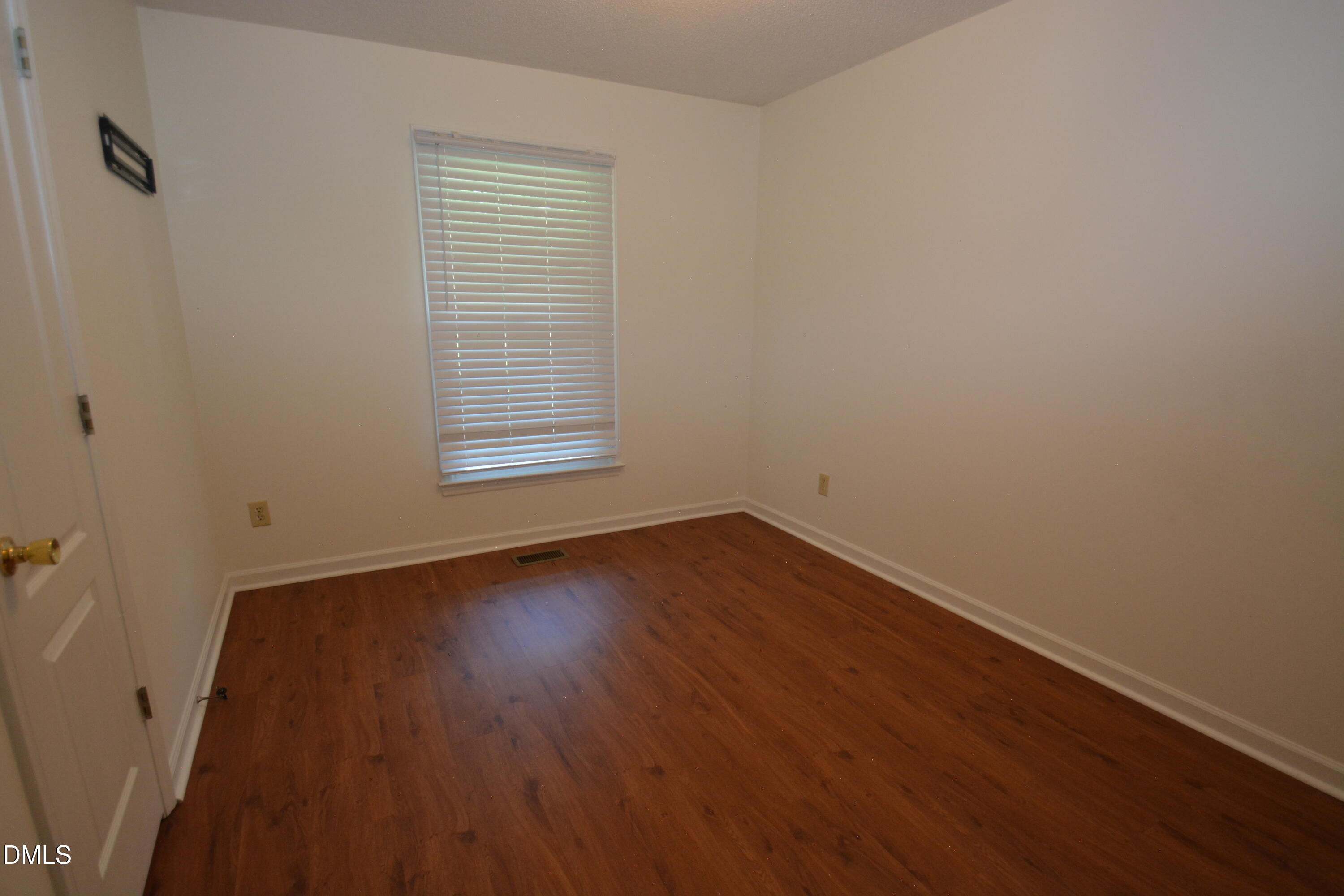 1352 Little Devine Road Selma, NC 27576 - Photo 6 of 18 DSC_0413