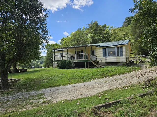 $139,900 | 81 Carver Hollow Lane, Pleasant Shade, TN 37145
