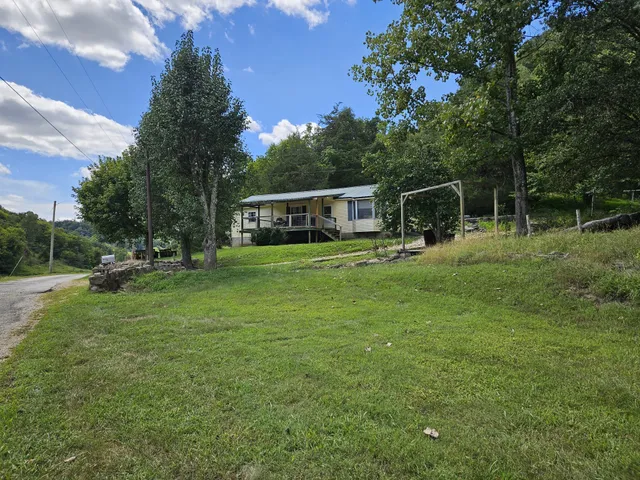 $139,900 | 81 Carver Hollow Lane, Pleasant Shade, TN 37145