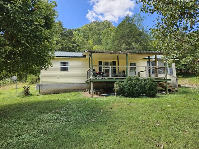 $139,900 | 81 Carver Hollow Lane, Pleasant Shade, TN 37145