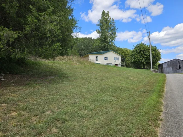 $139,900 | 81 Carver Hollow Lane, Pleasant Shade, TN 37145