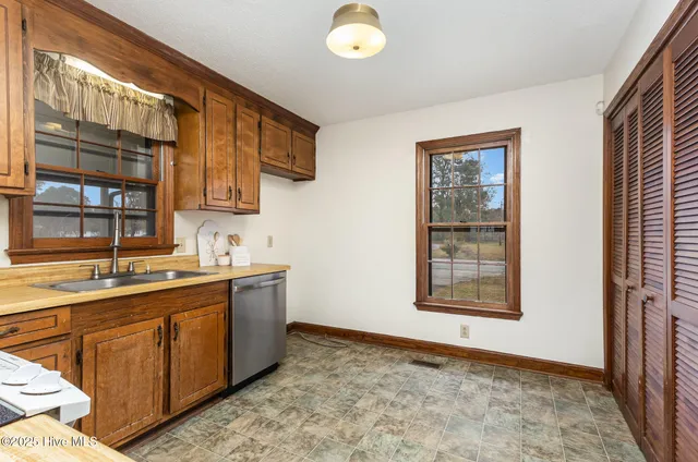 $211,000 | 417 South Peedin Avenue, Selma, NC 27576