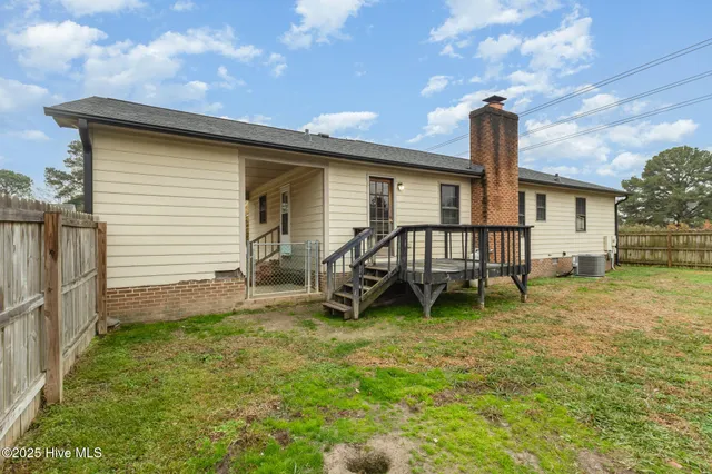 $211,000 | 417 South Peedin Avenue, Selma, NC 27576