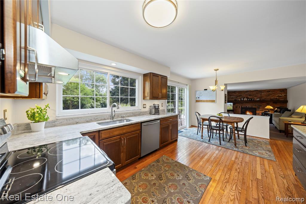 36241 Fredericksburg Road Farmington Hills, MI 48331 - Photo 14 of 48