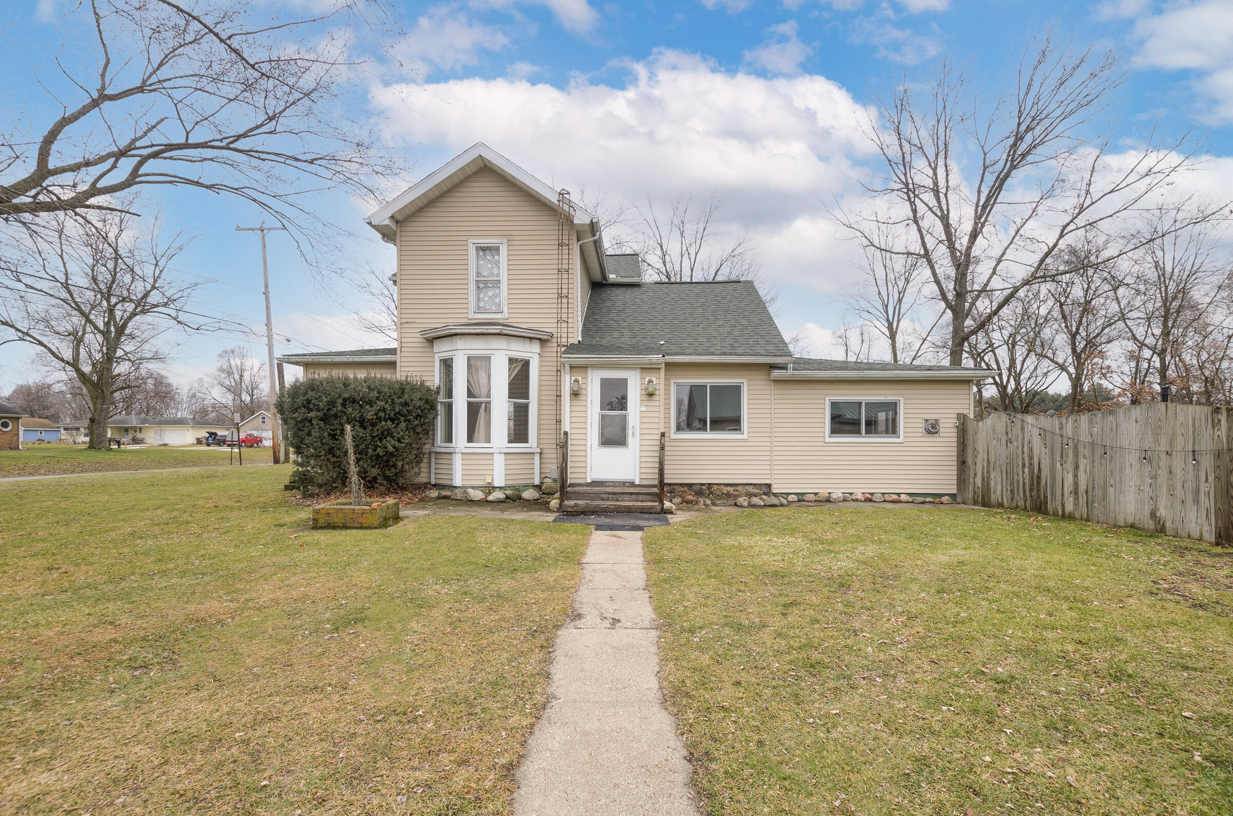 447 North Dettman Road Jackson, MI 49202 - Photo 2 of 35 2