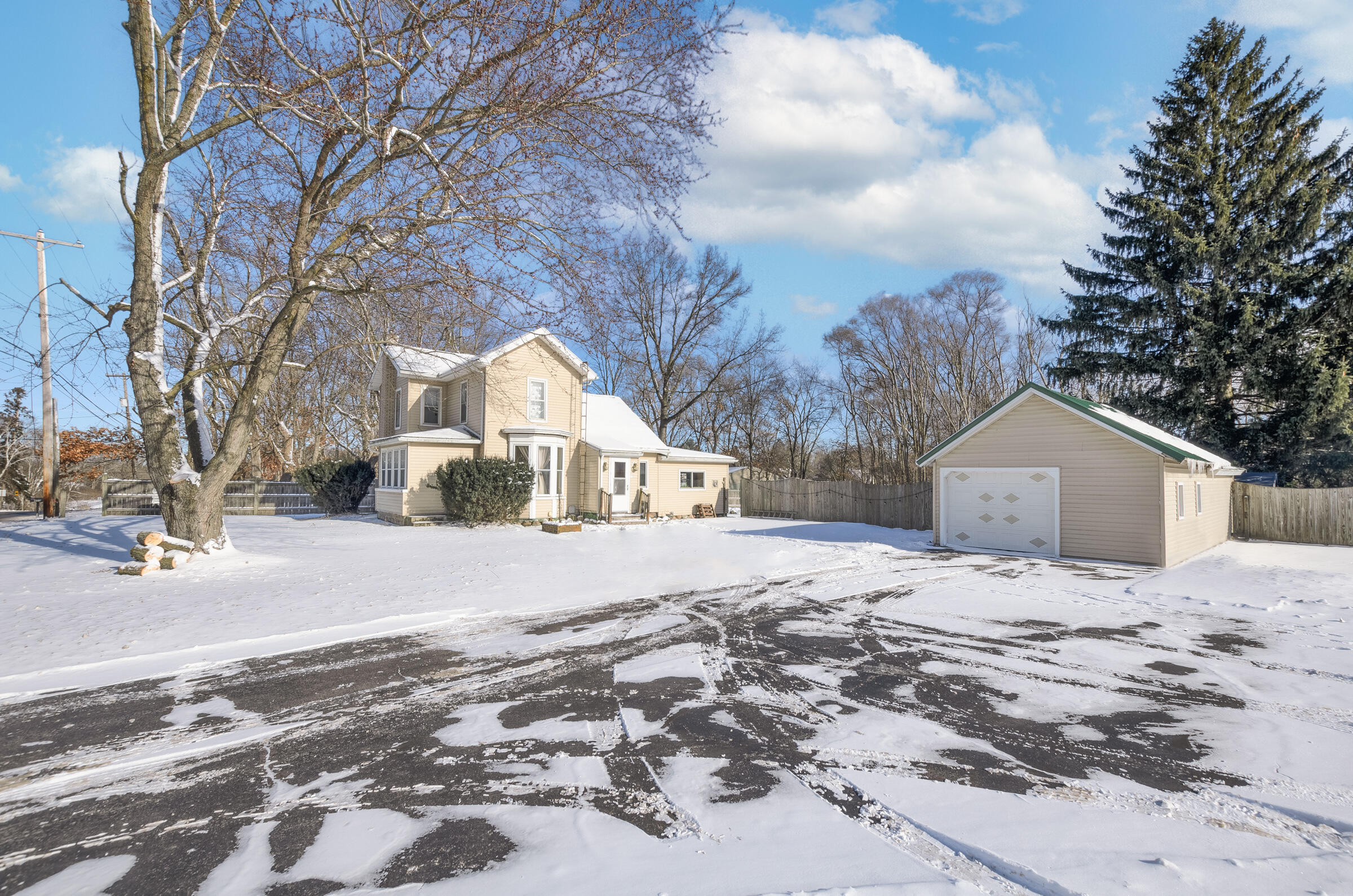 447 North Dettman Road Jackson, MI 49202 - Photo 3 of 35 3