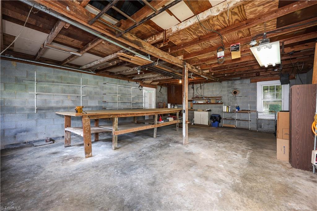 545 Mt Shepherd Road Asheboro, NC 27205 - Photo 34 of 49 inside garage