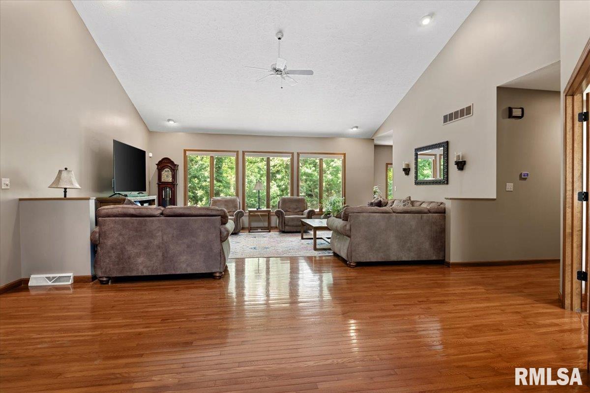 3620 Melissa Drive Springfield, IL 62711 - Photo 5 of 71