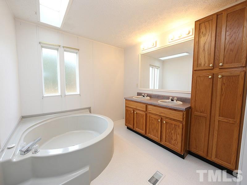739 Ransdell Road Louisburg, NC 27549 - Photo 7 of 13 Gallery Image 7