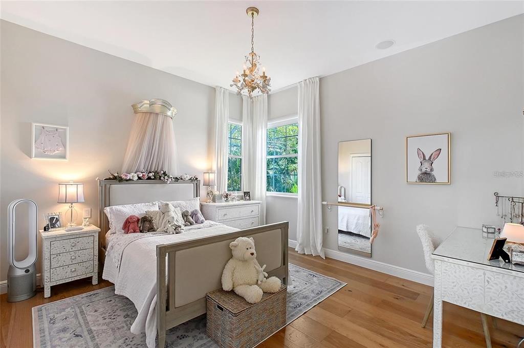 3921 Maravic Place Sarasota, FL 34231 - Photo 27 of 42