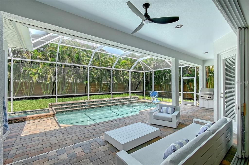 3921 Maravic Place Sarasota, FL 34231 - Photo 33 of 42