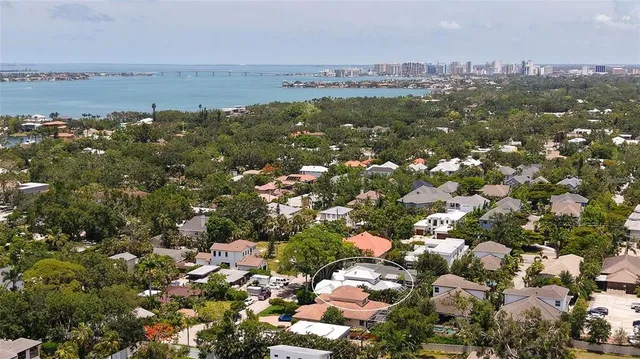 $2,250,000 | 3921 Maravic Place, Sarasota, FL 34231