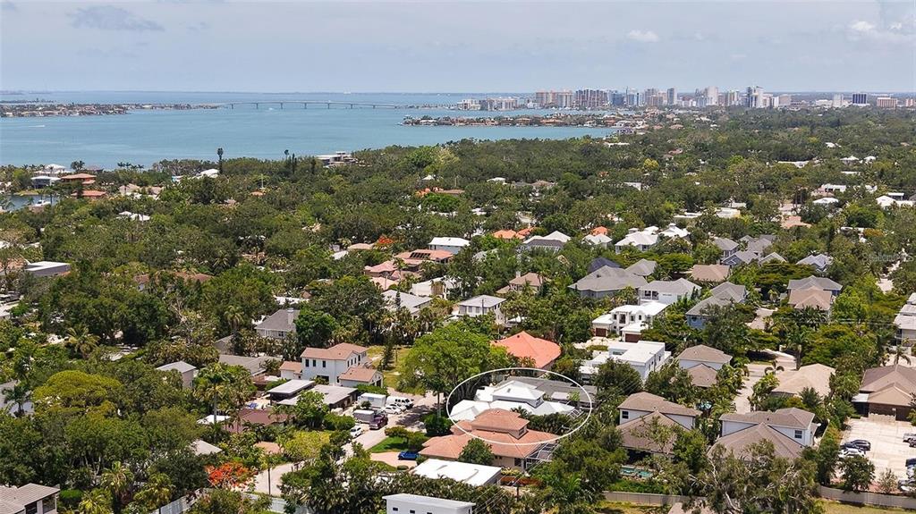 3921 Maravic Place Sarasota, FL 34231 - Photo 36 of 42