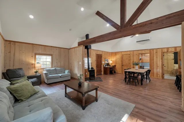 $249,900 | 169 Gladys Lane, Trinity, TX 75862