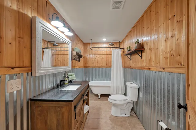 $249,900 | 169 Gladys Lane, Trinity, TX 75862