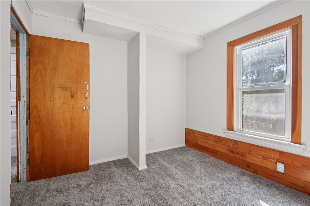 471 Melville Street Rochester, NY 14609 - Photo 28 of 33 Bedroom 3