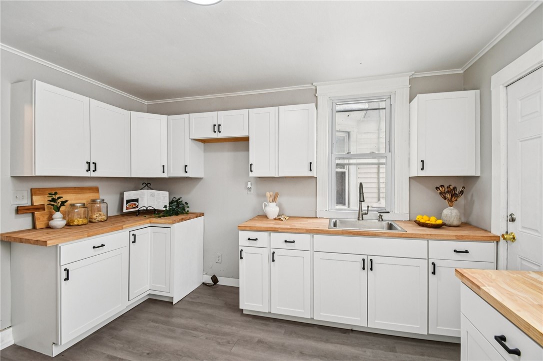 471 Melville Street Rochester, NY 14609 - Photo 10 of 33