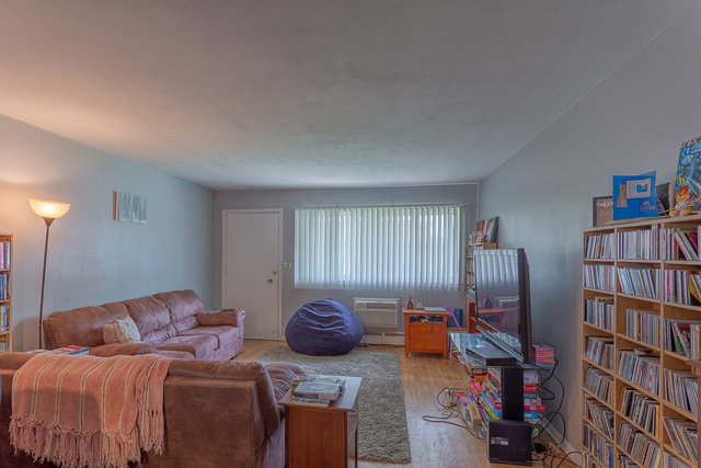 220 Walter Drive Roselle, IL 60172 - Photo 11 of 27