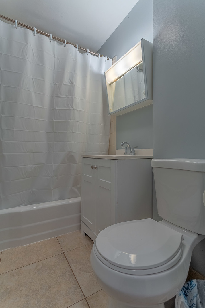 220 Walter Drive Roselle, IL 60172 - Photo 19 of 27