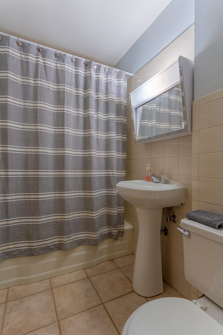 220 Walter Drive Roselle, IL 60172 - Photo 20 of 27