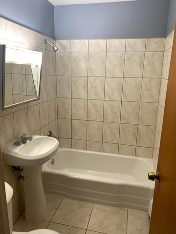 220 Walter Drive Roselle, IL 60172 - Photo 21 of 27