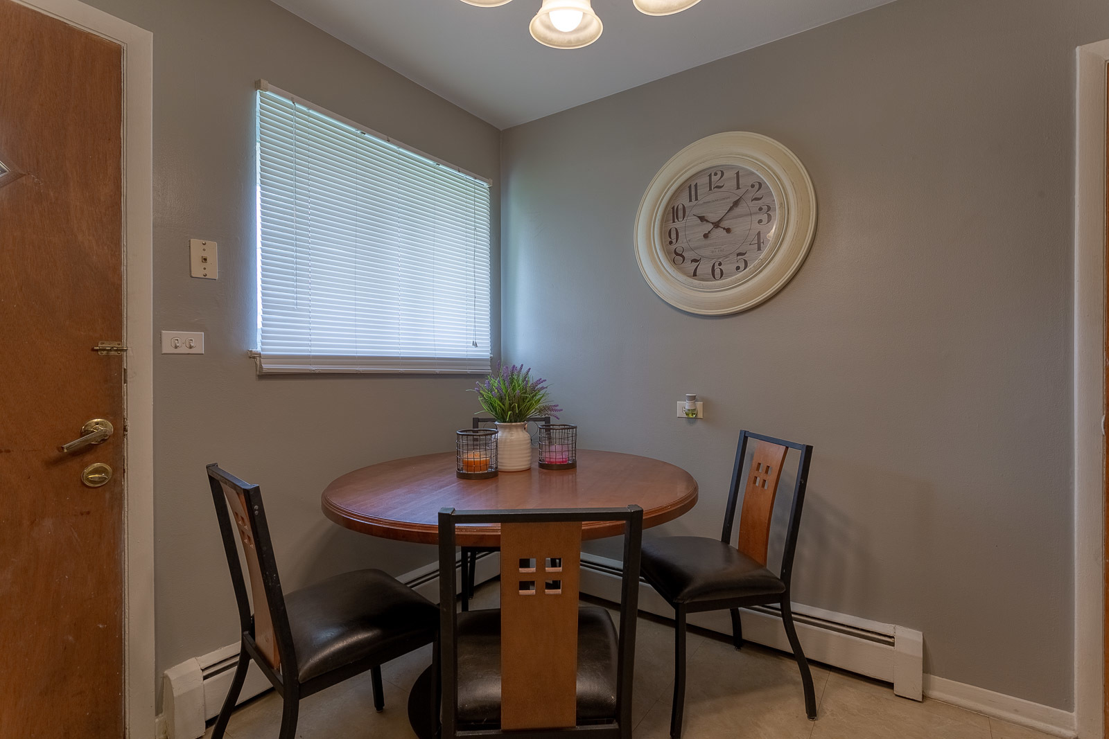 220 Walter Drive Roselle, IL 60172 - Photo 6 of 27