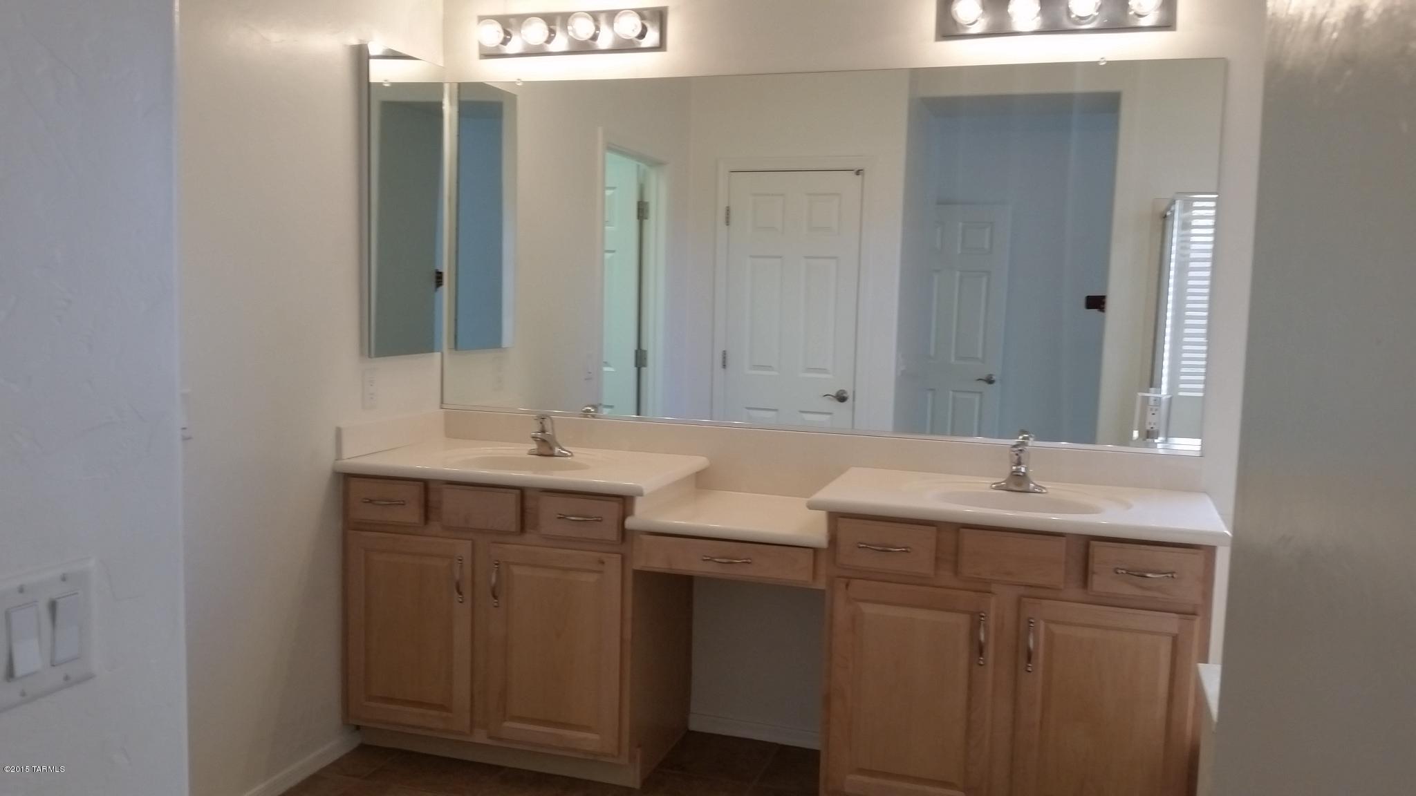 11648 North Peaceful Night Road Tucson, AZ 85737 - Photo 15 of 29
