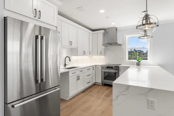 $975,000 | 16 Franklin Street, Unit 2201, Salem, MA 01970