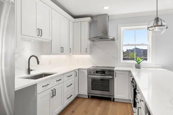 $975,000 | 16 Franklin Street, Unit 2201, Salem, MA 01970