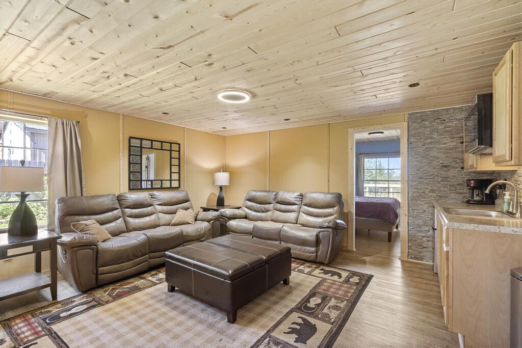 5712 Highway 23 Cheboygan, MI 49721 - Photo 13 of 23 Gallery Image 13