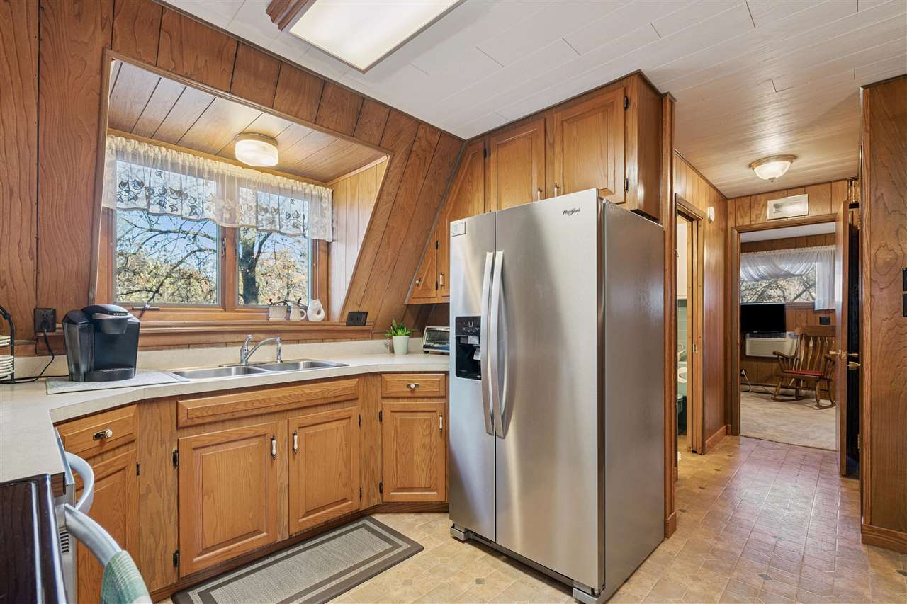 2230 Valley Road Northeast North Liberty, IA 52317 - Photo 11 of 40 Gallery Image 11
