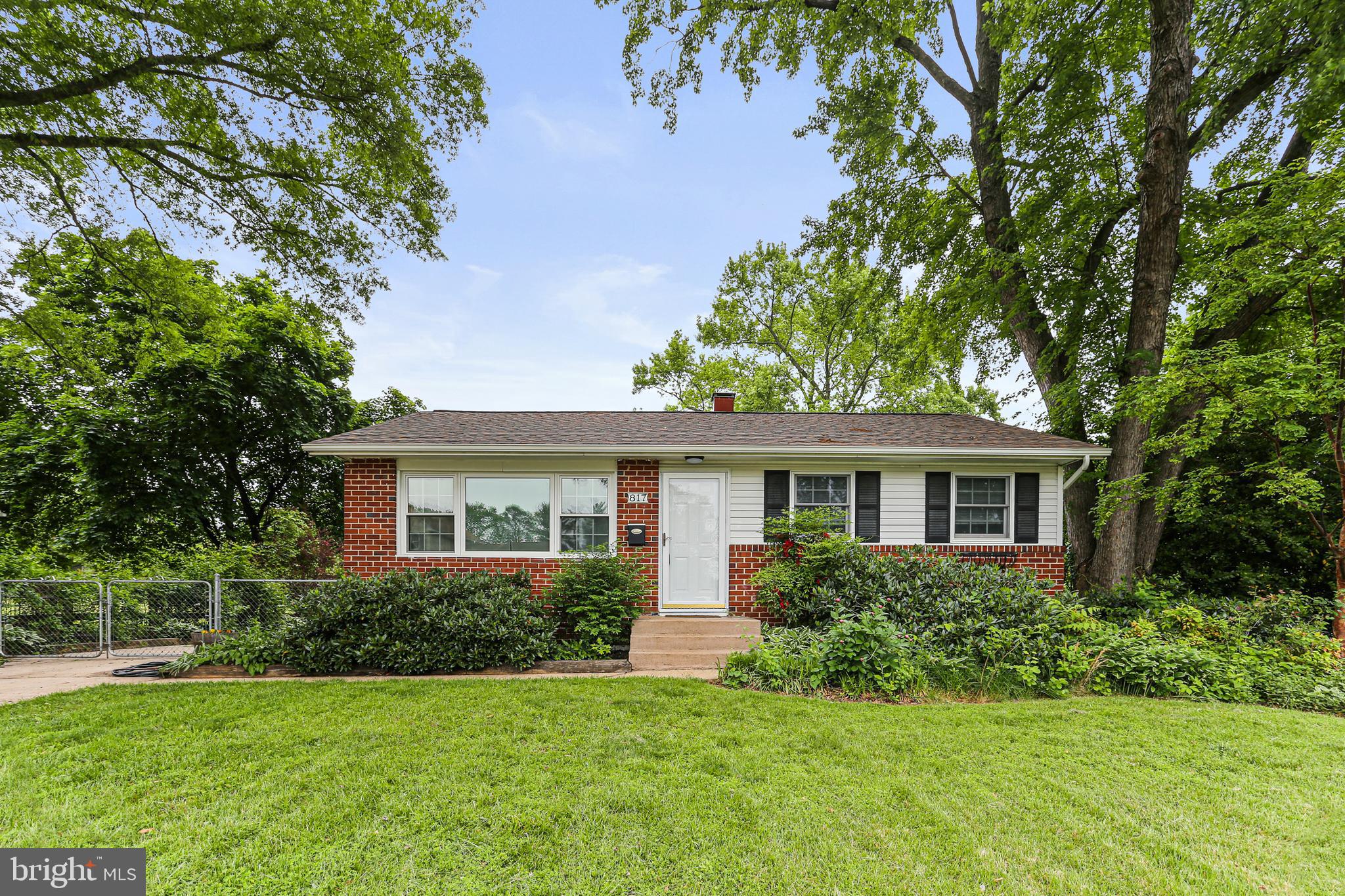 817 Suburbian Road Reisterstown, MD 21136 - Photo 1 of 40 3 Beds 1 Full Bath Rancher Home!