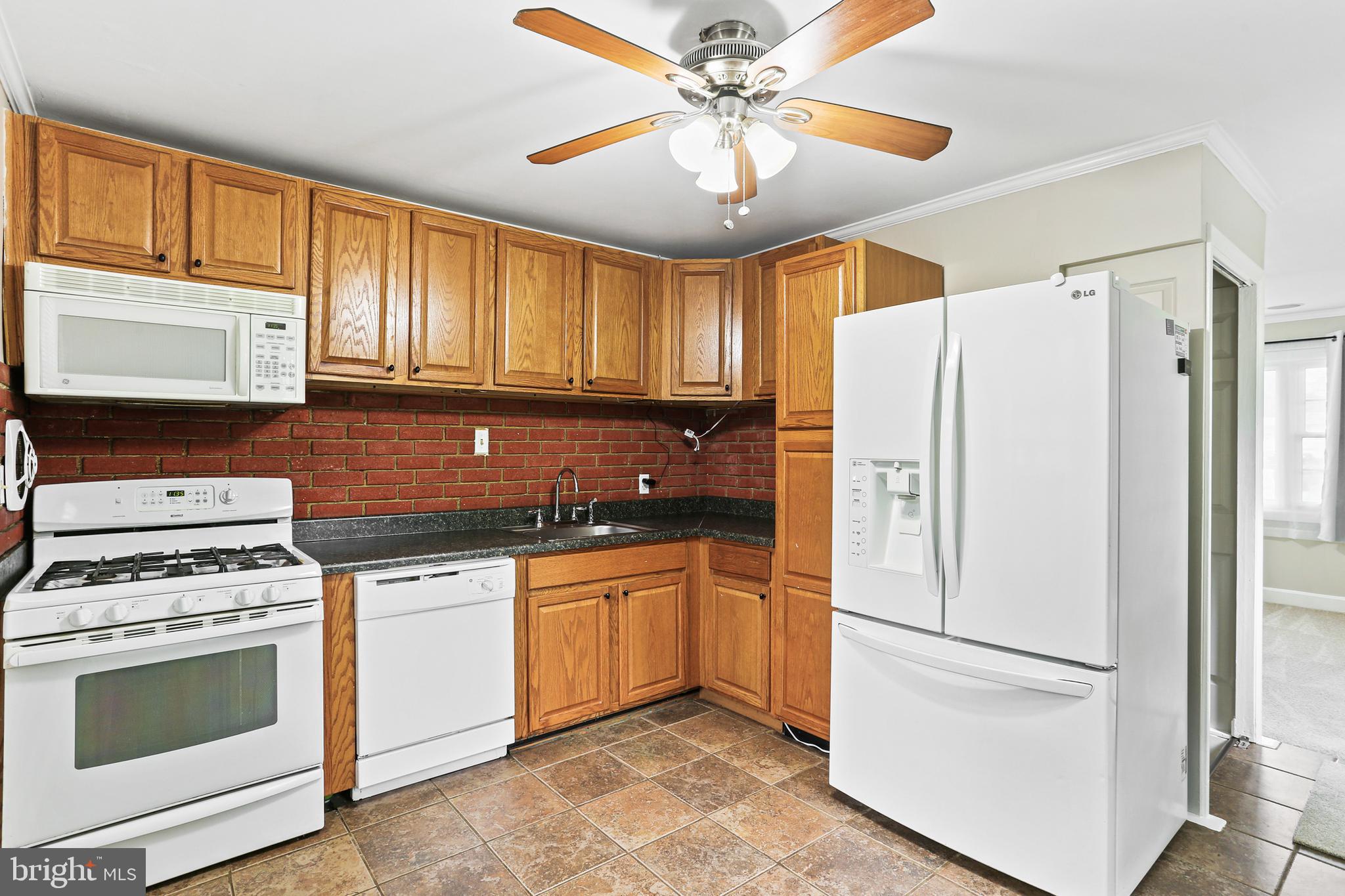 817 Suburbian Road Reisterstown, MD 21136 - Photo 3 of 40 Kitchen